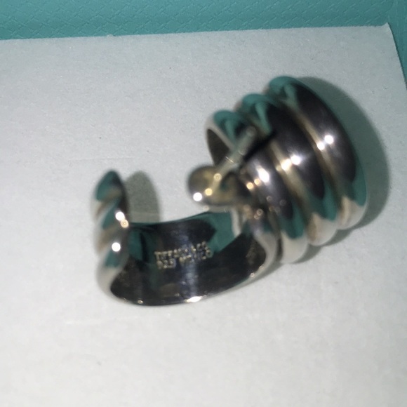 Estate Tiffany and Co sterling silver vintage earrings - Picture 6 of 6